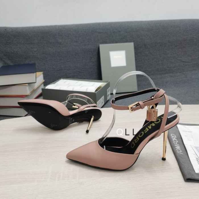 Tom Ford Leather Padlock Pointed Toe Pumps In Nude