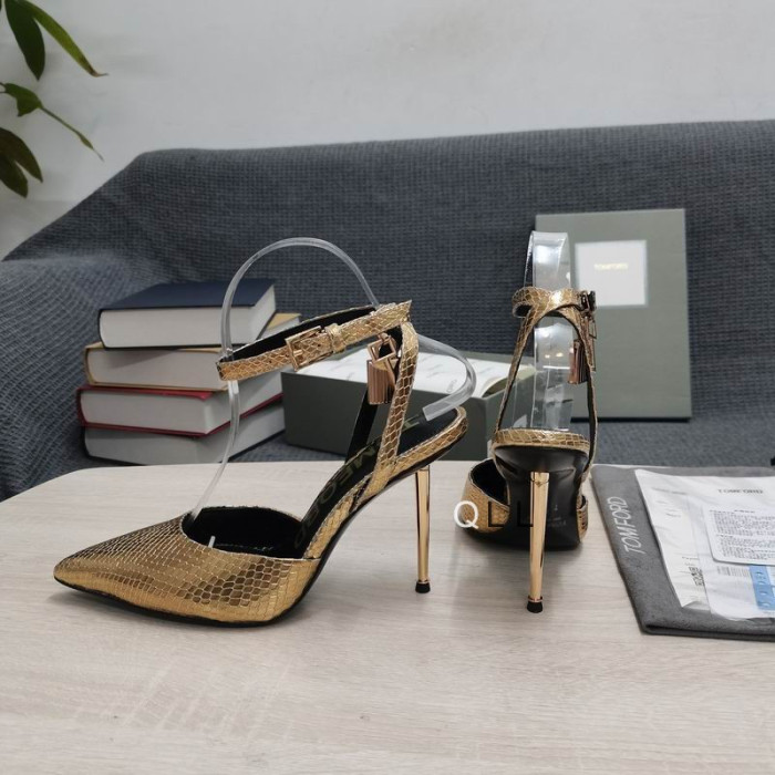 Tom Ford Snake Pattern Padlock Pointed Toe Pumps In Gold