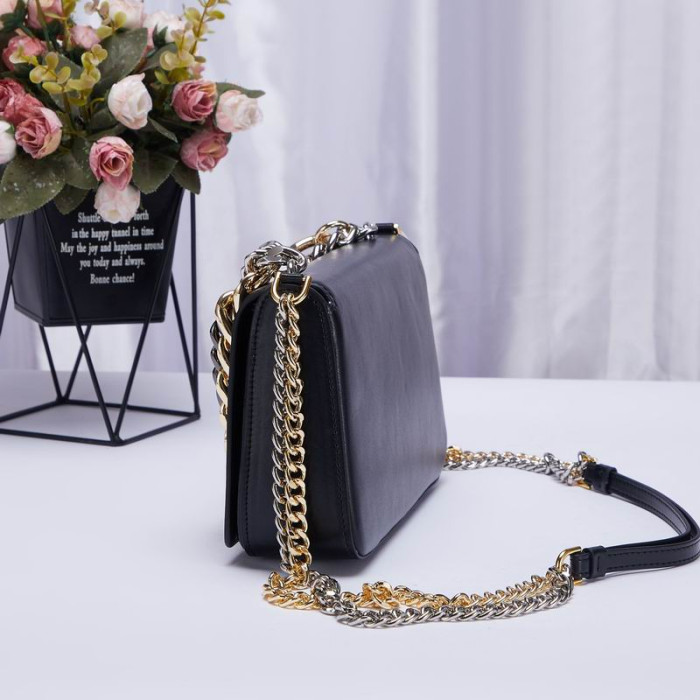 Tom Ford Gold Silver Chain full leather Shoulder Bag Purse Leather In Black 