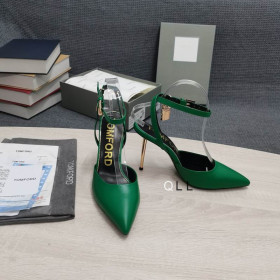 Tom Ford Leather Padlock Pointed Toe Pumps In Green