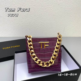 Tom Ford Thick Chain Crocodile Pattern Underarm Bag In Purple