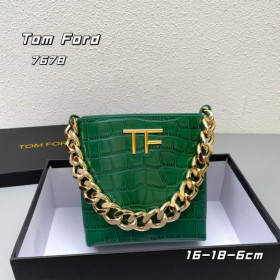 Tom Ford Thick Chain Crocodile Pattern Underarm Bag In Green