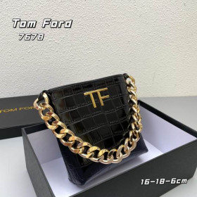 Tom Ford Thick Chain Crocodile Pattern Underarm Bag In Black