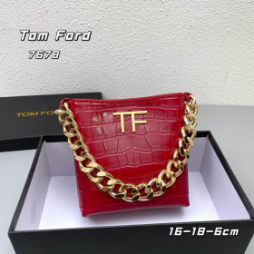 Tom Ford Thick Chain Crocodile Pattern Underarm Bag In Red