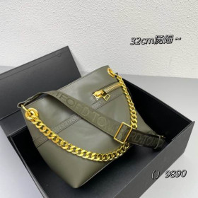 Tom Ford Embossed Shoulder Bag In Green