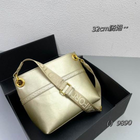 Tom Ford Embossed Shoulder Bag In Gold