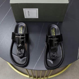 Tom Ford Men's Patent Leather Flip Flops In Black01