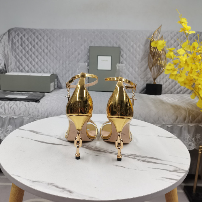Tom Ford 10.5 cm de Couro, Corrente de Metal Sandália de Salto Alto Em Ouro