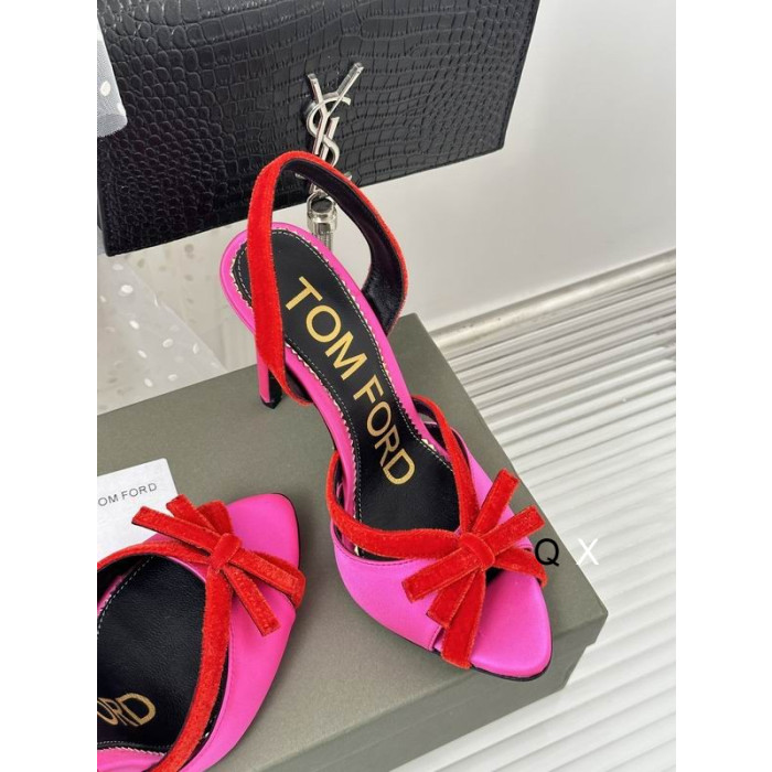 Tom Ford Veludo Arco Sandália Na Cor De Rosa
