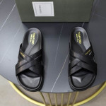 Tom Ford Homens de Couro Cruz de Chinelos Em Preto