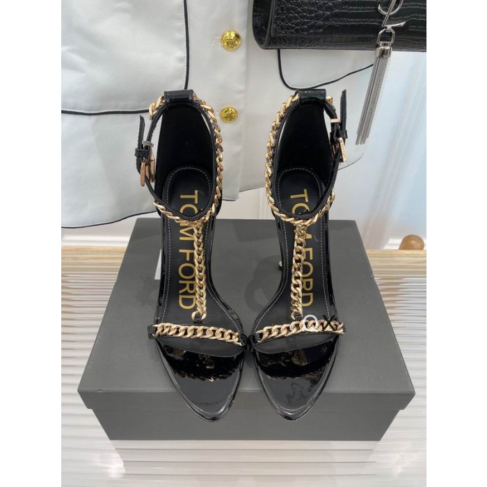Tom Ford Lakkbőr Lánc Pont-Lábfej, Boka-Strap Szandál Fekete