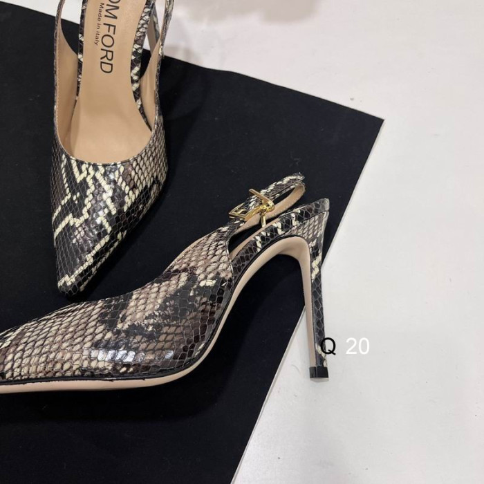 Tom Ford 10cm Angelina Bróga Slingback i Cabhraithe Python Dubh