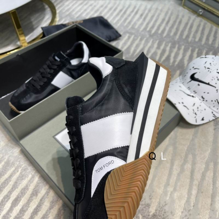 Tom Ford Suede Eco-Ábhar Atá Neamhdhíobhálach Don James Sneaker I Dubh/Bán