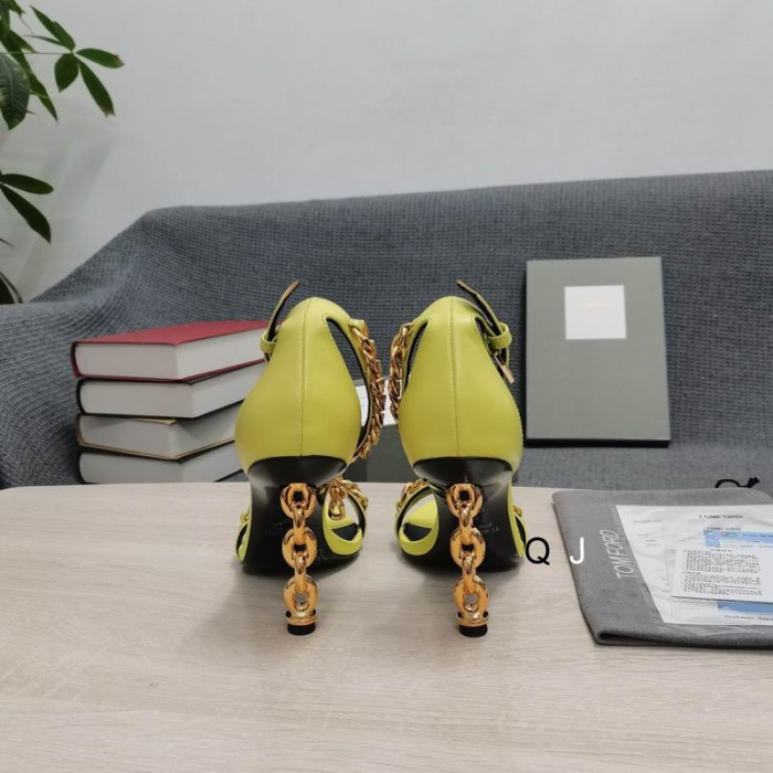 Tom Ford In Pelle Catena Di Metallo Appuntito Sandalo In Giallo