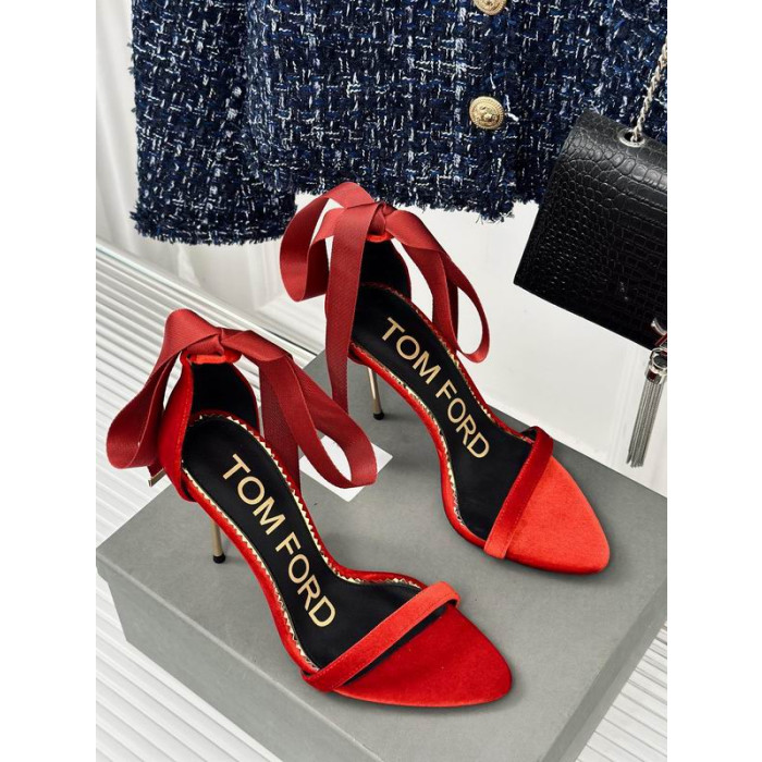 Tom Ford 10cm in Raso di Seta Hollow Strap Sandalo In Rosso