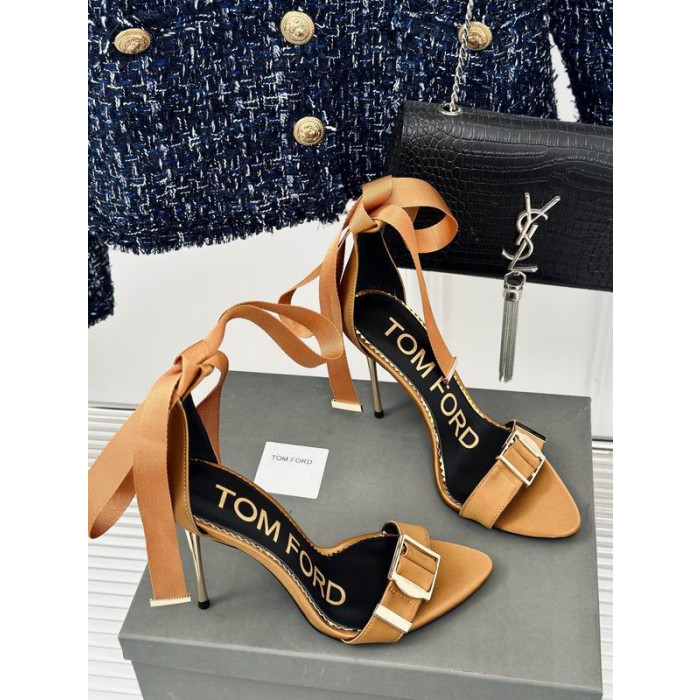 Tom Ford 10cm in Raso di Seta e Fibbia Cava Sandalo con Cinturino Marrone