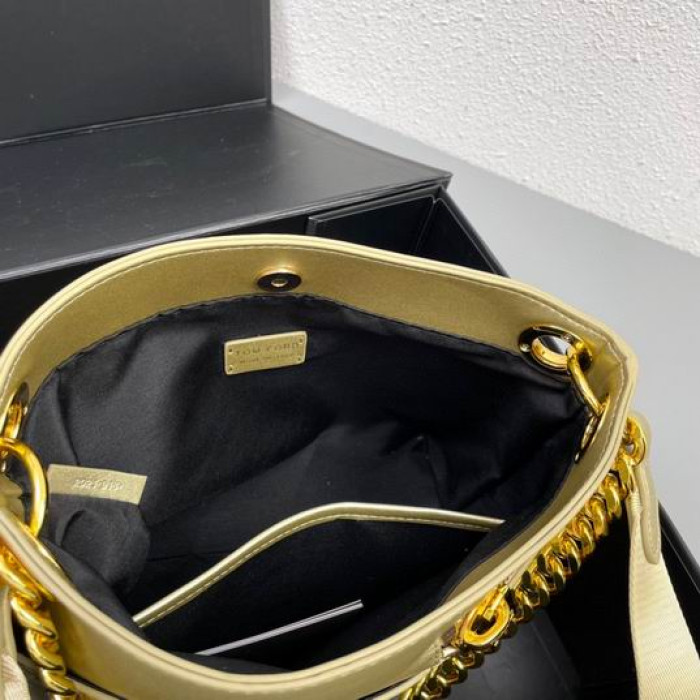 Tom Ford(トム-フォードエンボスショルダーバッグゴールド