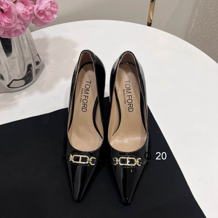 Tom Ford 10cm Patent Skinn Whitney pumper I Svart