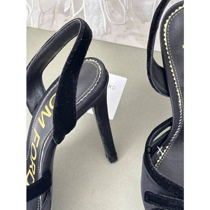 Tom Ford Fløyel Bue Sandal I Svart