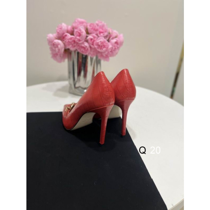 Czółenka Tom Ford z Ostrym Czubkiem i Klamrą z Krokodylej skóry z Wytłoczonym 10 cm Czerwony