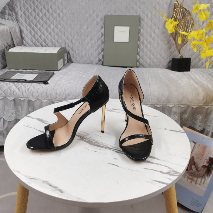 Czarne Sandały Na Wysokim Obcasie Z Krokodylej skóry Tom Ford długość 10,5 cm