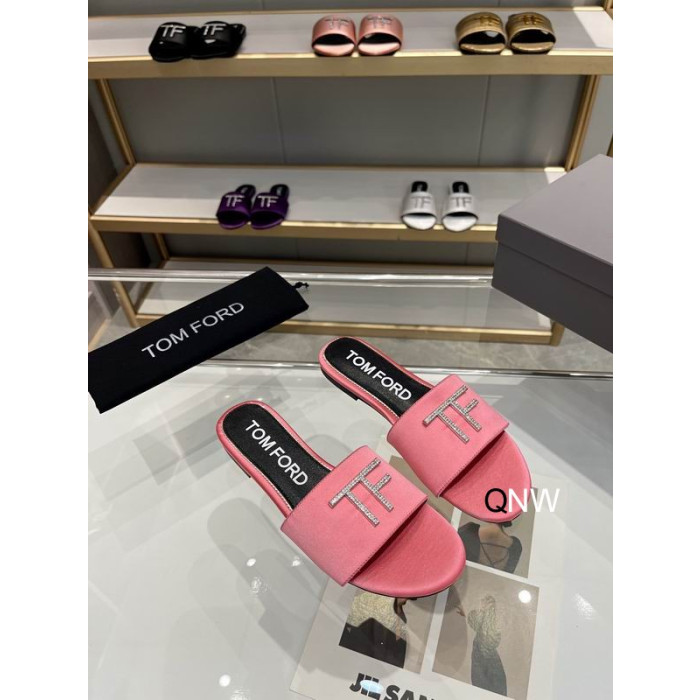 Skórzana Wodna z logo Tom Ford TF Różowy