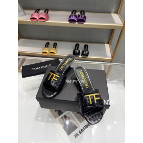 Slajd z Tom Ford logo w kształcie Krokodyla TF 4,5 cm w kolorze Czarnym