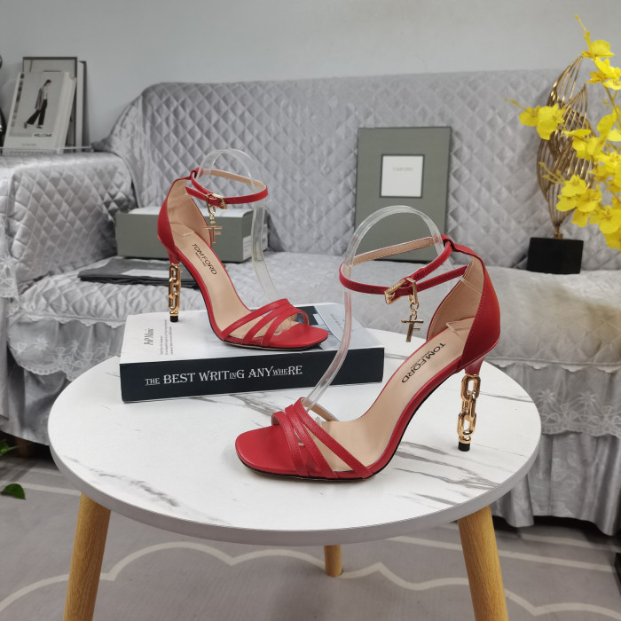 Tom Ford 10.5 cm Usne, Kovové Reťaze Vysokým Podpätkom Sandál V Červenej farbe