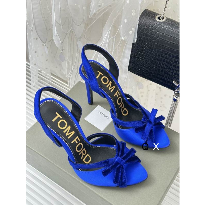 Tom Ford Velvet Čela Mu V Modrej