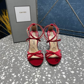 Tom Ford 10.5 cm Velvet Ida Sandál V Červenej farbe