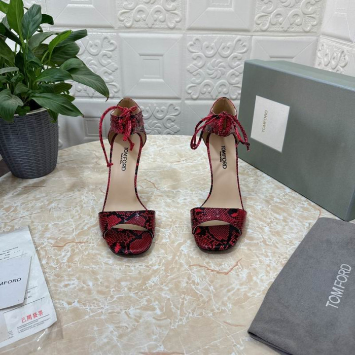 Sandale od zmijske Tom Ford Crvene boje sa po cijeloj površini 10,5 cm
