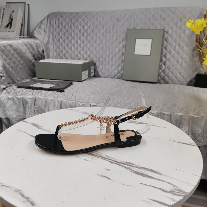 Crne sandale-Sandale od kože s učinkom Gušteri, Ukrašen nizom od Tom Ford Zenith