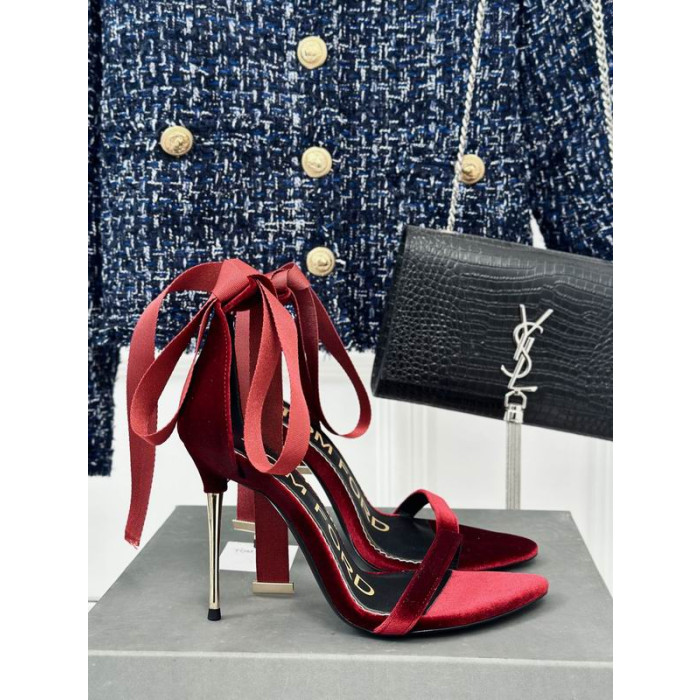 Tom Ford 10cm Silk Satin Hollow Strap Sandal I Rödvin