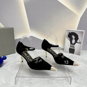 Tom Ford 7,5 cm med Två Spännband Metallic-Toe Cap Sammet Pumpar I Svart