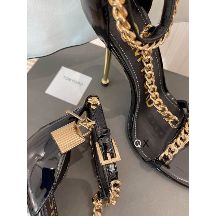 Siyah Tom Ford Rugan Zincir Sivri Burunlu Ayak Bileği Kayışlı Sandalet