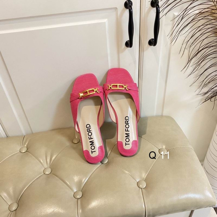 Tom Ford Kertenkele Logosu-Pembe Plakalı Düz Sandalet