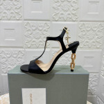 Tom Ford 10.5 cm de Cuero Brillante de Plata de Cadena de Metal de Angelina Sandalias En Negro