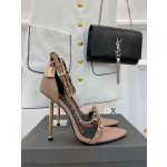 Tom Ford De Cuero De La Cadena De Punto-Dedo Del Pie Del Tobillo Correa De Las Sandalias En Nude