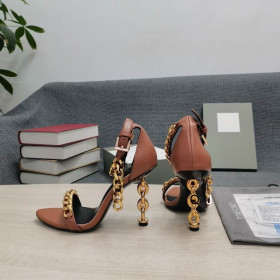 Tom Ford De Cuero De Cadena De Metal De Punta De La Sandalia En Color Marrón