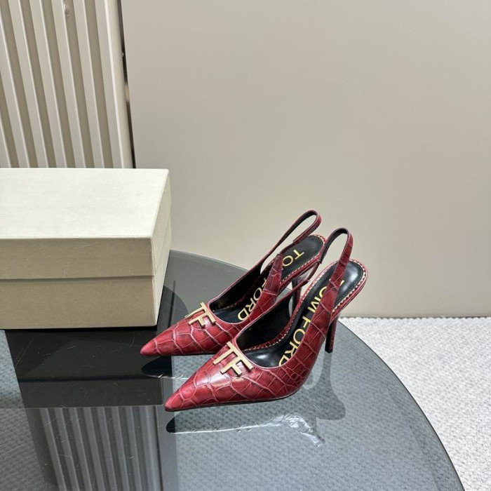 توم فورد 10cm جلد التمساح أنجلينا Slingback في الأحمر