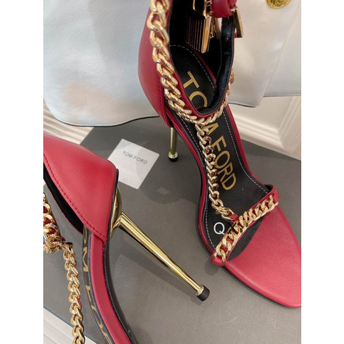 Tom Ford Chaîne En Cuir Au Point De L'Orteil Et De La Cheville Strap Sandales En Rouge