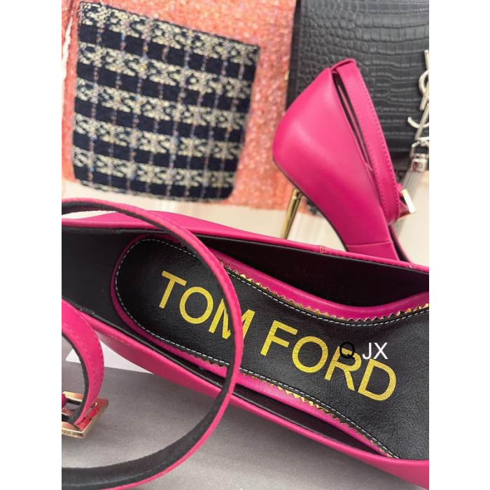 Tom Ford Motif Crocodile Cadenas Cheville Enveloppe A Souligné Toe Pompes En Rose