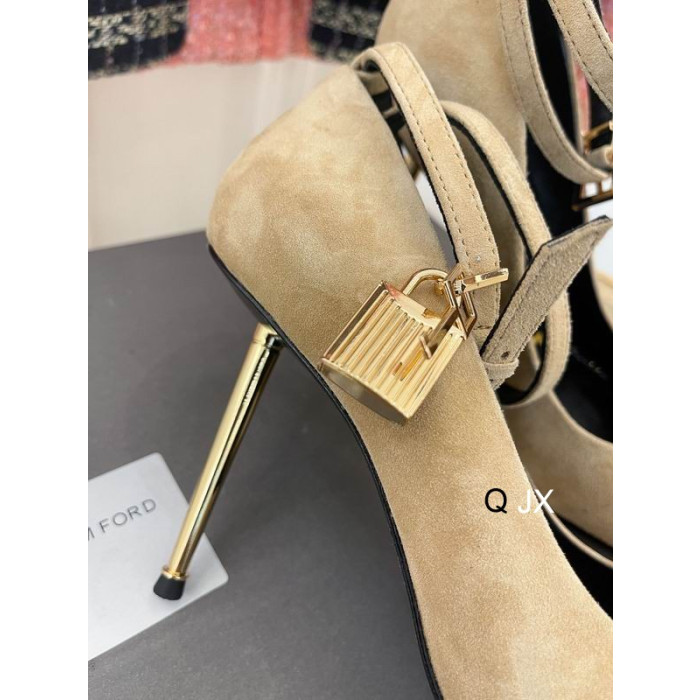 Tom Ford Velours Cadenas Cheville Enveloppe A Souligné Toe Pompes À L'Abricot