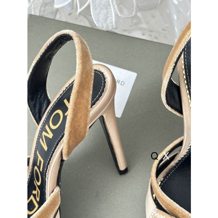 Tom Ford Velours Bow Sandal À L'Abricot
