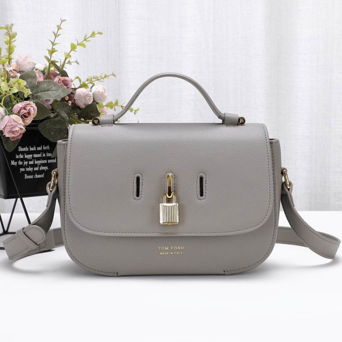 Tom Ford Damen Texturierten-Leder-Mini-Umhängetasche In Grau