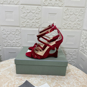Tom Ford 10.5 cm Strappy Πέδιλο Σε Κόκκινο