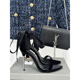 Tom Ford 10cm Σατέν Μεταξιού Hollow Strap Πέδιλο Σε Μαύρο